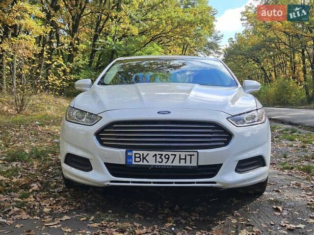 Форд Фьюжн 2013 в Умани на Automoto.ua Белый Форд Фьюжн, объемом двигателя 2.5 л и пробегом 213 тыс. км за 9500 $, фото 17 на Automoto.ua