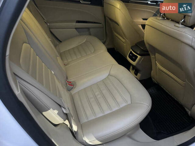 Белый Форд Фьюжн, объемом двигателя 2 л и пробегом 122 тыс. км за 11900 $, фото 8 на Automoto.ua