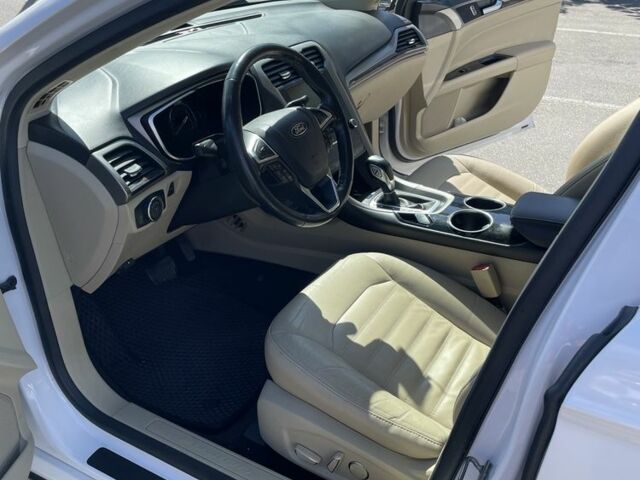 Белый Форд Фьюжн, объемом двигателя 2 л и пробегом 220 тыс. км за 11500 $, фото 5 на Automoto.ua