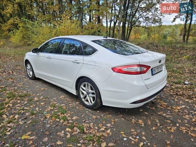 Форд Фьюжн 2013 в Умани на Automoto.ua Белый Форд Фьюжн, объемом двигателя 2.5 л и пробегом 213 тыс. км за 9500 $, фото 9 на Automoto.ua