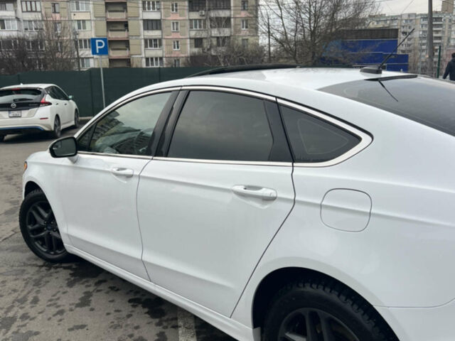 Белый Форд Фьюжн, объемом двигателя 1.6 л и пробегом 190 тыс. км за 7990 $, фото 12 на Automoto.ua