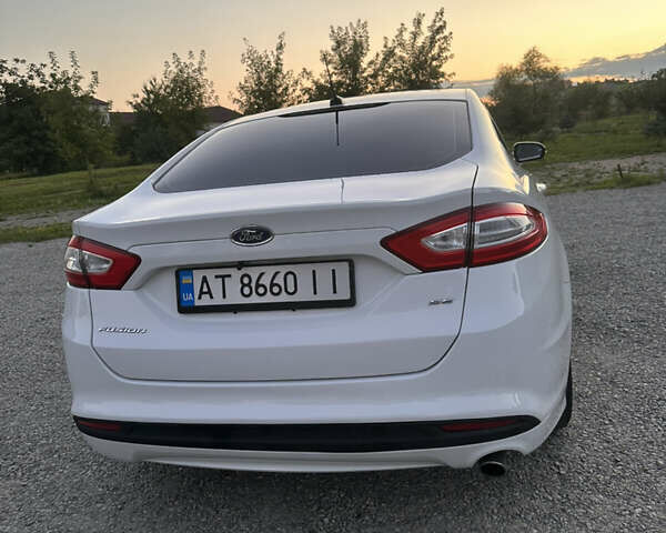 Білий Форд Фьюжен, об'ємом двигуна 2.5 л та пробігом 270 тис. км за 8600 $, фото 4 на Automoto.ua