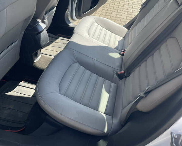 Белый Форд Фьюжн, объемом двигателя 2.49 л и пробегом 230 тыс. км за 7700 $, фото 26 на Automoto.ua