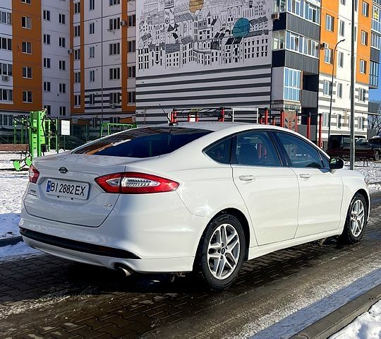 Форд Фьюжн 2013 в Полтаве на Automoto.ua Белый Форд Фьюжн, объемом двигателя 2.5 л и пробегом 198 тыс. км за 9000 $, фото 3 на Automoto.ua