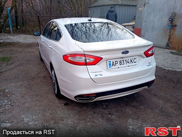 Білий Форд Фьюжен, об'ємом двигуна 2 л та пробігом 163 тис. км за 10700 $, фото 3 на Automoto.ua