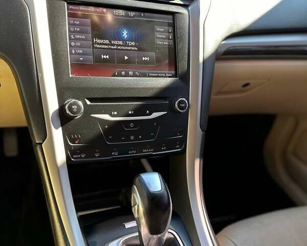 Белый Форд Фьюжн, объемом двигателя 2 л и пробегом 185 тыс. км за 10500 $, фото 11 на Automoto.ua
