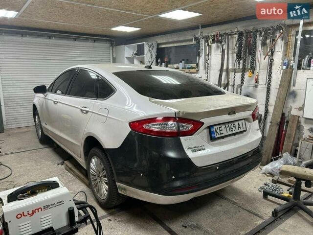 Белый Форд Фьюжн, объемом двигателя 2 л и пробегом 220 тыс. км за 9850 $, фото 17 на Automoto.ua