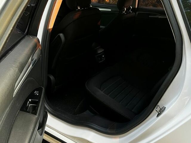 Білий Форд Фьюжен, об'ємом двигуна 1.6 л та пробігом 156 тис. км за 8700 $, фото 8 на Automoto.ua