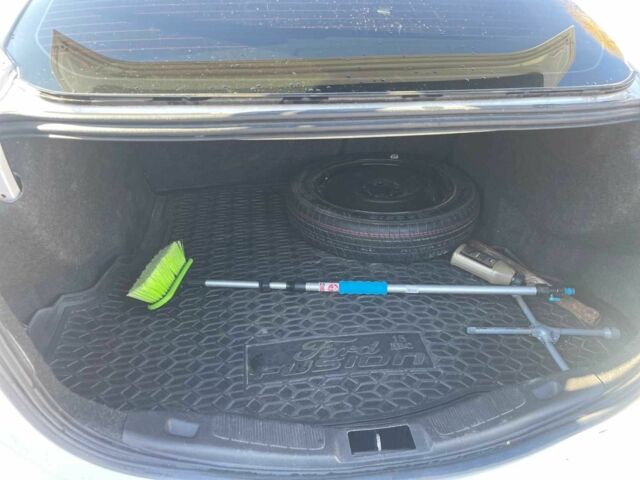 Білий Форд Фьюжен, об'ємом двигуна 2.5 л та пробігом 251 тис. км за 7499 $, фото 18 на Automoto.ua