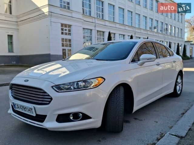 Білий Форд Фьюжен, об'ємом двигуна 1.6 л та пробігом 109 тис. км за 8700 $, фото 10 на Automoto.ua