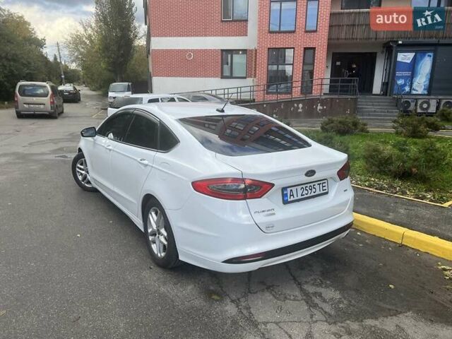 Форд Фьюжн 2013 в Киеве на Automoto.ua Белый Форд Фьюжн, объемом двигателя 2.49 л и пробегом 247 тыс. км за 9100 $, фото 3 на Automoto.ua