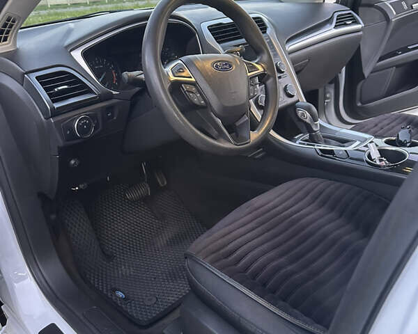 Білий Форд Фьюжен, об'ємом двигуна 2.5 л та пробігом 270 тис. км за 8600 $, фото 30 на Automoto.ua
