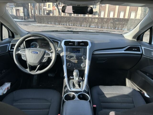 Белый Форд Фьюжн, объемом двигателя 2.5 л и пробегом 101 тыс. км за 10000 $, фото 17 на Automoto.ua