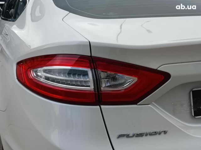 Білий Форд Фьюжен, об'ємом двигуна 1.5 л та пробігом 137 тис. км за 8690 $, фото 5 на Automoto.ua
