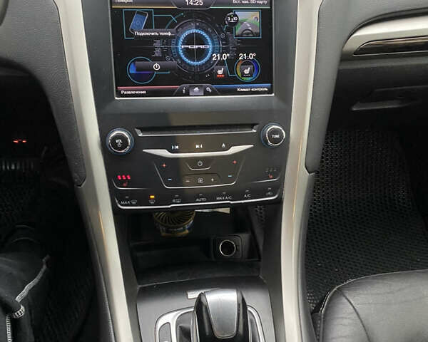 Білий Форд Фьюжен, об'ємом двигуна 2 л та пробігом 320 тис. км за 7800 $, фото 13 на Automoto.ua