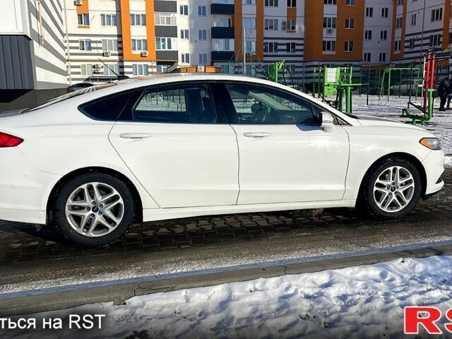 Форд Фьюжн 2013 в Полтаве на Automoto.ua Белый Форд Фьюжн, объемом двигателя 2.5 л и пробегом 198 тыс. км за 9000 $, фото 2 на Automoto.ua