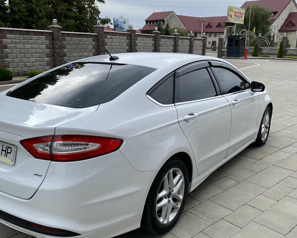 Білий Форд Фьюжен, об'ємом двигуна 2.5 л та пробігом 209 тис. км за 8700 $, фото 6 на Automoto.ua
