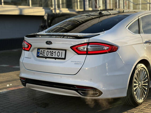 Белый Форд Фьюжн, объемом двигателя 2 л и пробегом 225 тыс. км за 11000 $, фото 5 на Automoto.ua