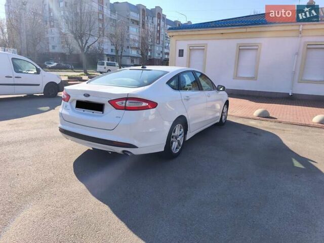 Білий Форд Фьюжен, об'ємом двигуна 2.49 л та пробігом 264 тис. км за 9500 $, фото 5 на Automoto.ua