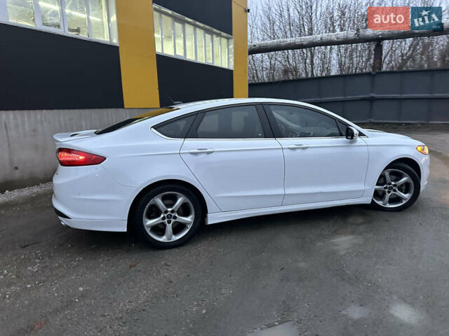 Белый Форд Фьюжн, объемом двигателя 2.49 л и пробегом 253 тыс. км за 9600 $, фото 18 на Automoto.ua