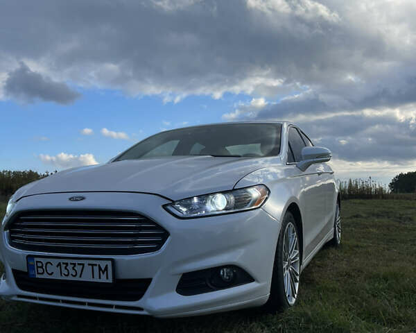 Форд Фьюжн 2014 в Яворове на Automoto.ua Белый Форд Фьюжн, объемом двигателя 2 л и пробегом 323 тыс. км за 10999 $, фото 12 на Automoto.ua