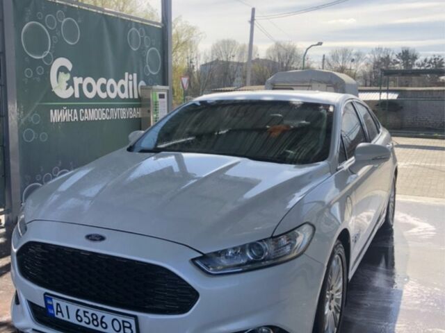 Белый Форд Фьюжн, объемом двигателя 2 л и пробегом 165 тыс. км за 13000 $, фото 5 на Automoto.ua