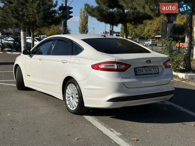 Форд Фьюжен 2014 у Одесі на Automoto.ua Білий Форд Фьюжен, об'ємом двигуна 2 л та пробігом 137 тис. км за 11800 $, фото 10 на Automoto.ua