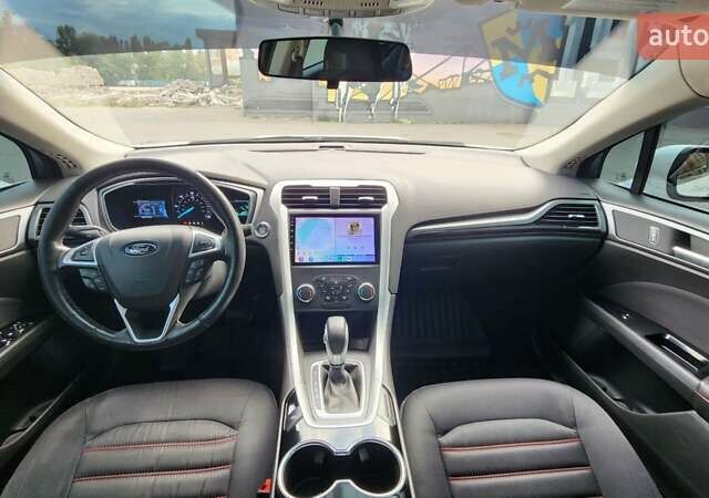 Білий Форд Фьюжен, об'ємом двигуна 0 л та пробігом 182 тис. км за 11800 $, фото 7 на Automoto.ua