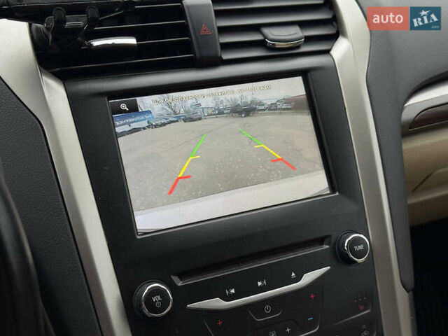 Білий Форд Фьюжен, об'ємом двигуна 2 л та пробігом 153 тис. км за 9500 $, фото 25 на Automoto.ua
