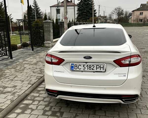 Белый Форд Фьюжн, объемом двигателя 2 л и пробегом 137 тыс. км за 11000 $, фото 7 на Automoto.ua