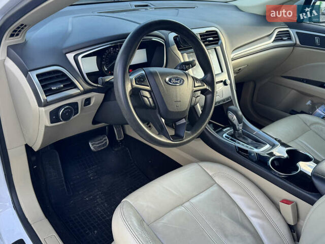 Белый Форд Фьюжн, объемом двигателя 2.5 л и пробегом 147 тыс. км за 11500 $, фото 8 на Automoto.ua