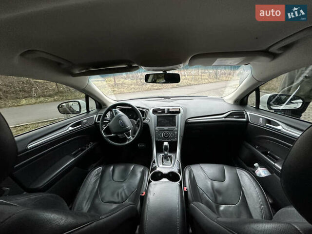 Белый Форд Фьюжн, объемом двигателя 2 л и пробегом 182 тыс. км за 10300 $, фото 15 на Automoto.ua