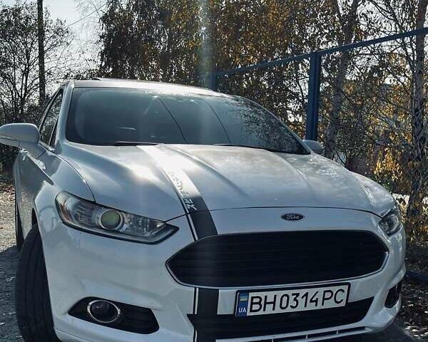 Белый Форд Фьюжн, объемом двигателя 2 л и пробегом 255 тыс. км за 11300 $, фото 6 на Automoto.ua
