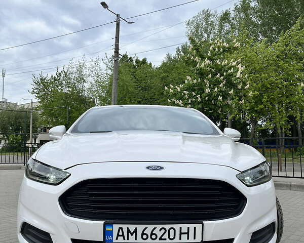 Белый Форд Фьюжн, объемом двигателя 2.5 л и пробегом 180 тыс. км за 13700 $, фото 9 на Automoto.ua