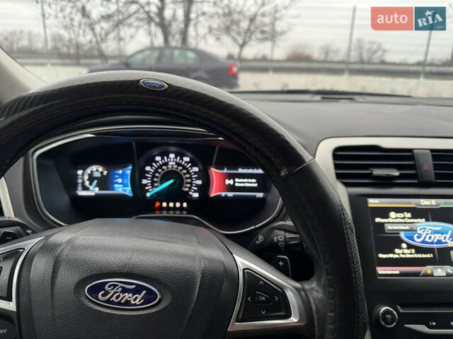 Белый Форд Фьюжн, объемом двигателя 2 л и пробегом 217 тыс. км за 9000 $, фото 21 на Automoto.ua