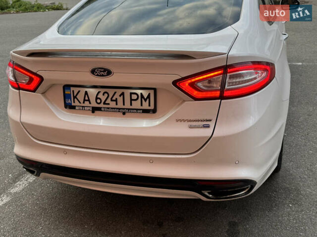 Форд Фьюжн 2014 в Киеве на Automoto.ua Белый Форд Фьюжн, объемом двигателя 2 л и пробегом 284 тыс. км за 9000 $, фото 6 на Automoto.ua