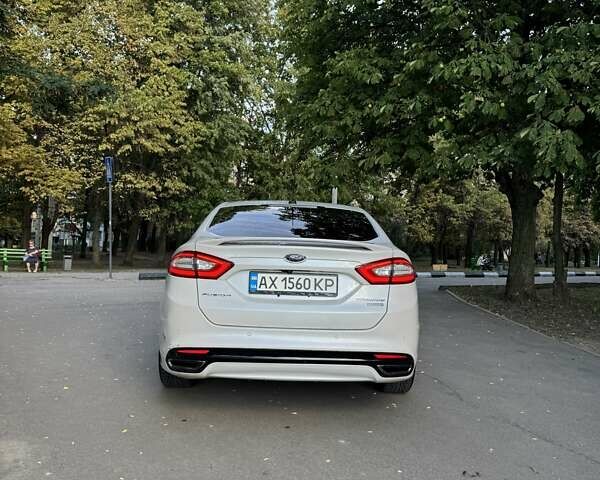 Белый Форд Фьюжн, объемом двигателя 2 л и пробегом 222 тыс. км за 9000 $, фото 1 на Automoto.ua