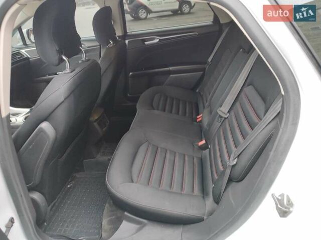 Белый Форд Фьюжн, объемом двигателя 2.5 л и пробегом 216 тыс. км за 8500 $, фото 10 на Automoto.ua