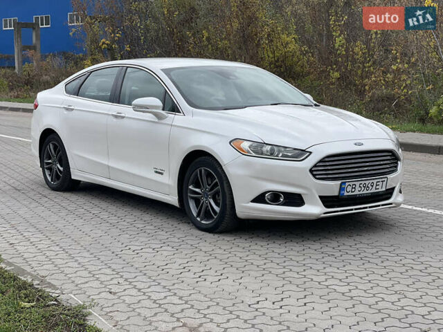 Белый Форд Фьюжн, объемом двигателя 2 л и пробегом 266 тыс. км за 10999 $, фото 3 на Automoto.ua
