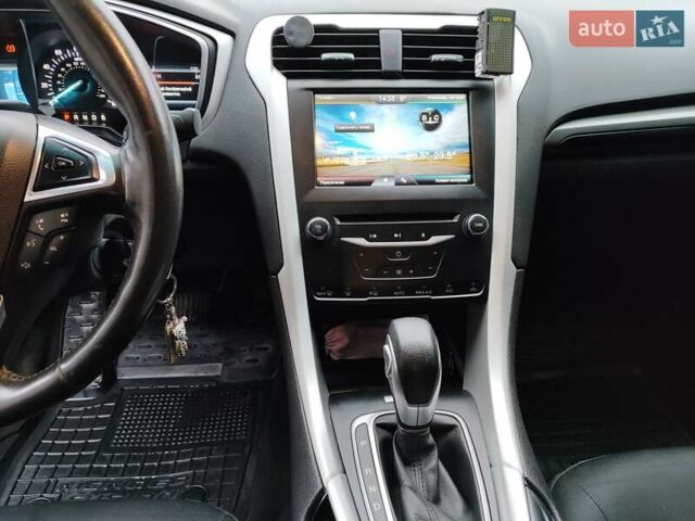 Белый Форд Фьюжн, объемом двигателя 2.5 л и пробегом 216 тыс. км за 8500 $, фото 20 на Automoto.ua