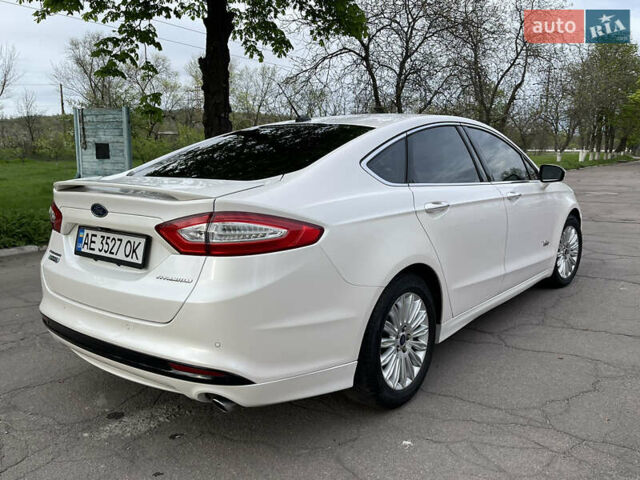 Белый Форд Фьюжн, объемом двигателя 2 л и пробегом 180 тыс. км за 10700 $, фото 2 на Automoto.ua