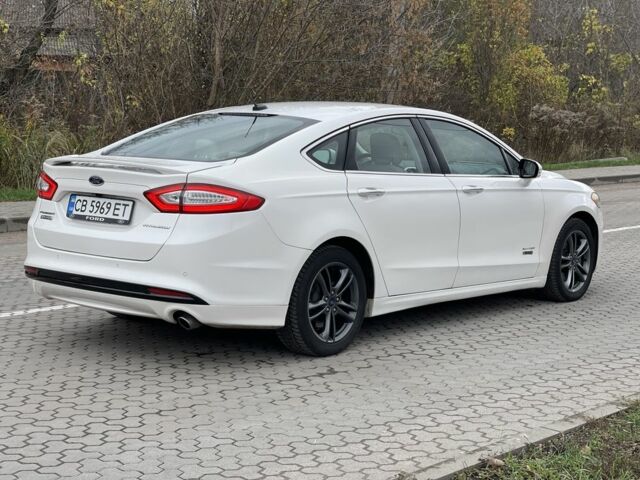 Форд Фьюжн 2014 в Нежине на Automoto.ua Белый Форд Фьюжн, объемом двигателя 2 л и пробегом 266 тыс. км за 11000 $, фото 2 на Automoto.ua