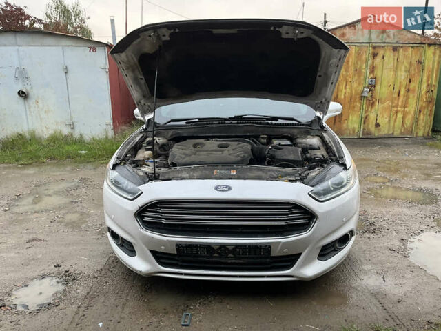 Білий Форд Фьюжен, об'ємом двигуна 2 л та пробігом 290 тис. км за 7500 $, фото 12 на Automoto.ua