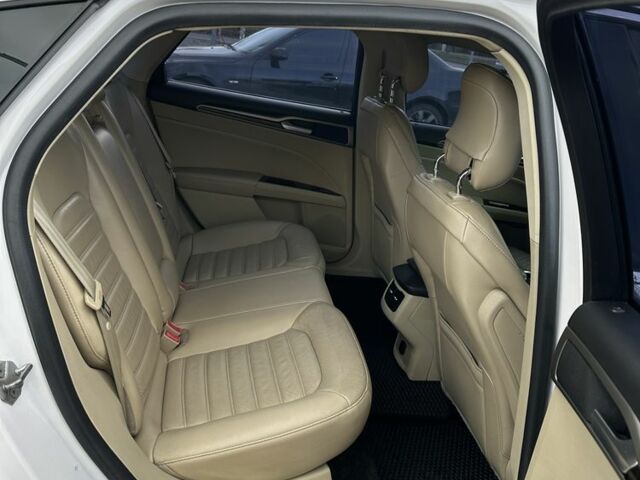 Белый Форд Фьюжн, объемом двигателя 1.5 л и пробегом 200 тыс. км за 7299 $, фото 12 на Automoto.ua