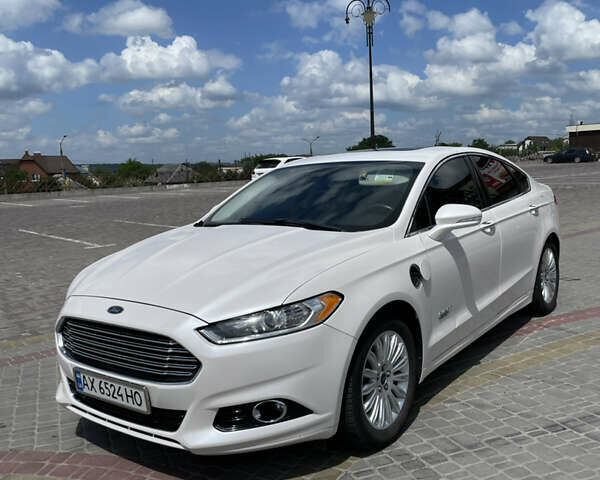 Форд Фьюжн 2014 в Харькове на Automoto.ua Белый Форд Фьюжн, объемом двигателя 2 л и пробегом 113 тыс. км за 14500 $, фото 10 на Automoto.ua