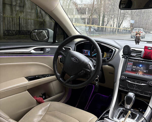 Белый Форд Фьюжн, объемом двигателя 2 л и пробегом 196 тыс. км за 11900 $, фото 18 на Automoto.ua