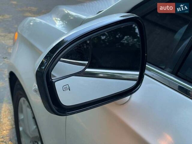 Белый Форд Фьюжн, объемом двигателя 2.5 л и пробегом 178 тыс. км за 7500 $, фото 12 на Automoto.ua