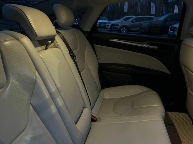 Білий Форд Фьюжен, об'ємом двигуна 2 л та пробігом 183 тис. км за 10500 $, фото 19 на Automoto.ua