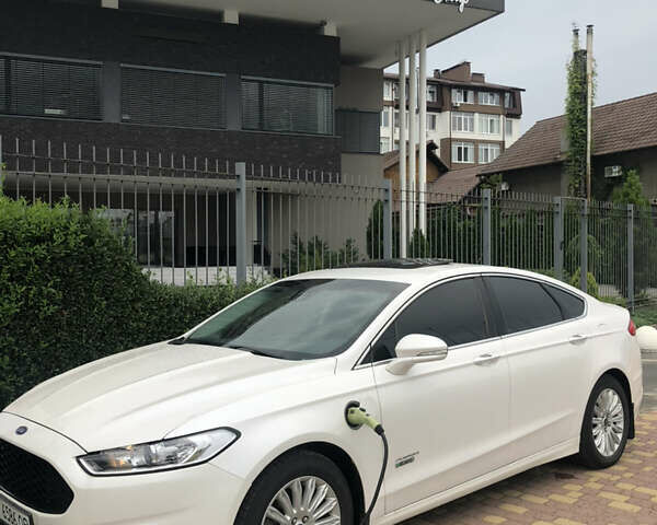 Форд Фьюжн 2014 в Киеве на Automoto.ua Белый Форд Фьюжн, объемом двигателя 2 л и пробегом 165 тыс. км за 15000 $, фото 2 на Automoto.ua