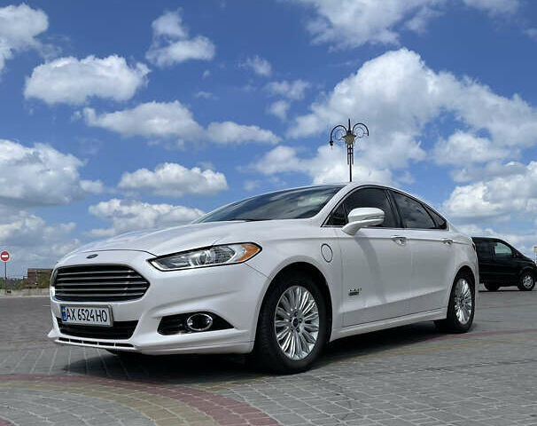 Форд Фьюжн 2014 в Харькове на Automoto.ua Белый Форд Фьюжн, объемом двигателя 2 л и пробегом 113 тыс. км за 14500 $, фото 4 на Automoto.ua